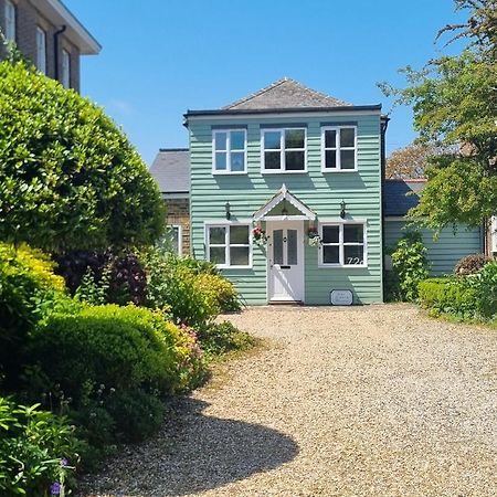 The Coach House- Stunning Detached Coastal Home, With One Car Parking Space, By Historic Deal Castle Exterior photo